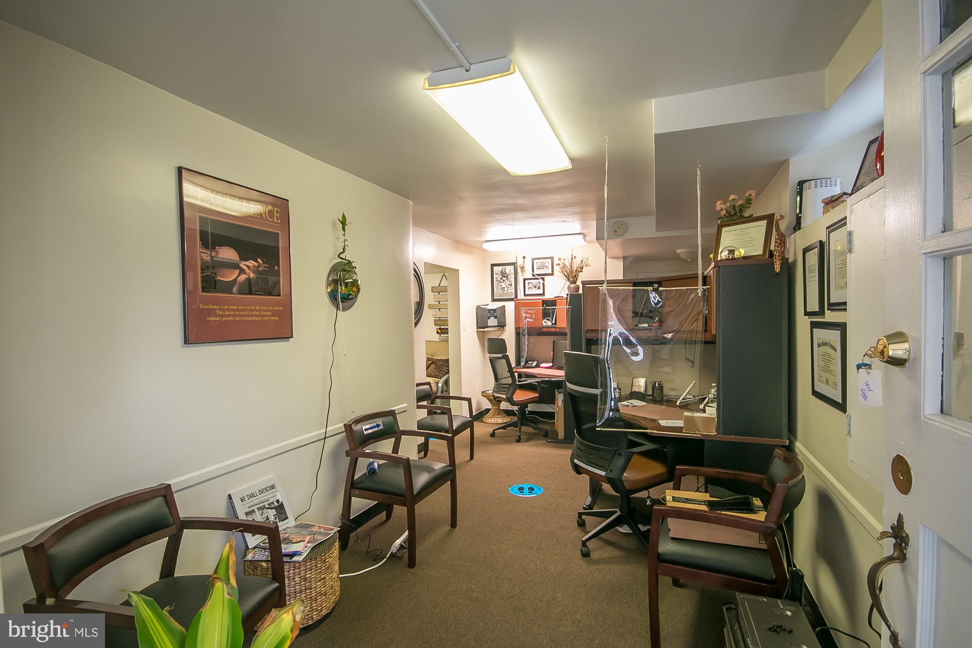 7325 Sherwood Road Philadelphia, PA 19151 - Photo 12 of 26 Gallery Image 12