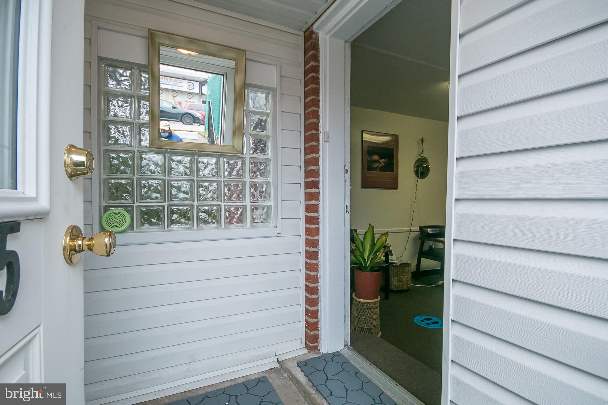 7325 Sherwood Road Philadelphia, PA 19151 - Photo 18 of 26 Gallery Image 18