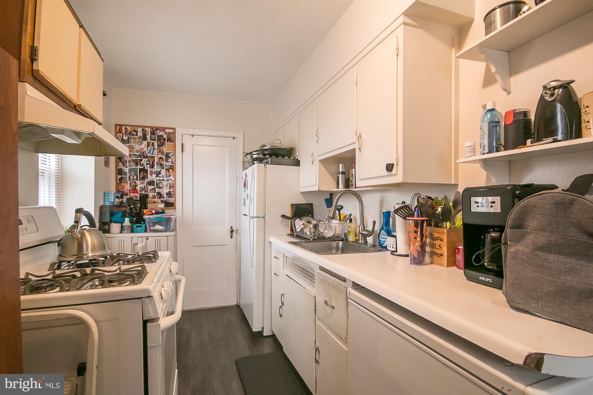 7325 Sherwood Road Philadelphia, PA 19151 - Photo 9 of 26 Gallery Image 9