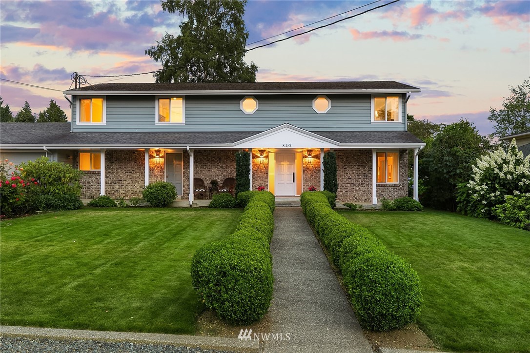 840 Bell Street Edmonds, WA 98020 - Photo 1 of 40 a front view of a house with yard