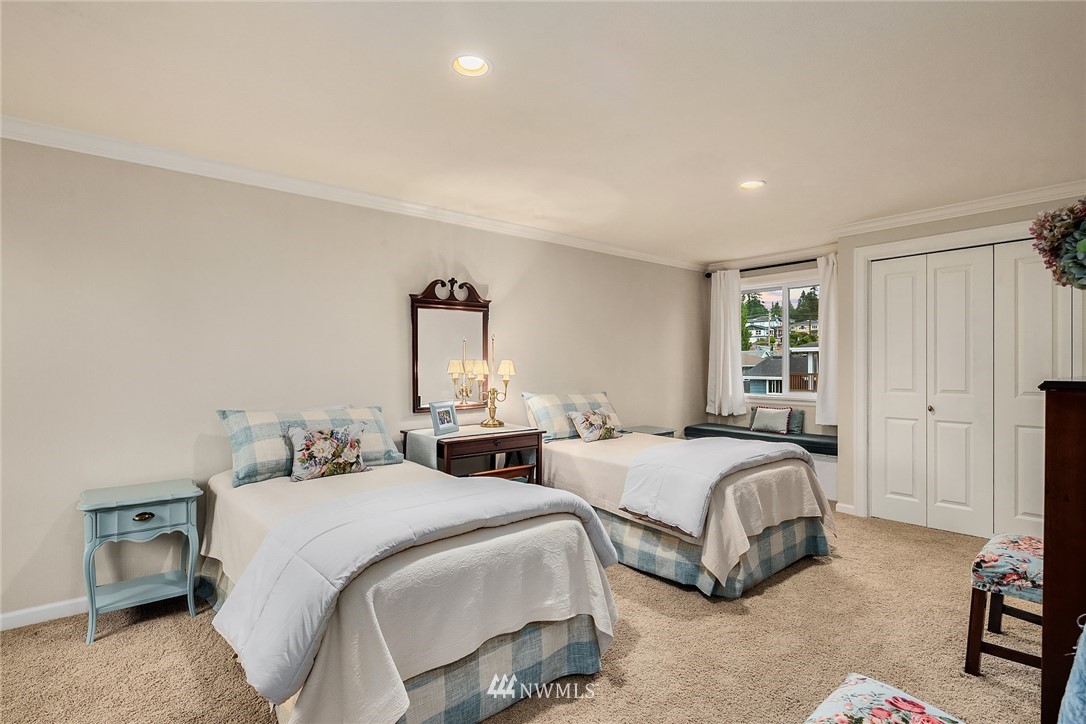 840 Bell Street Edmonds, WA 98020 - Photo 27 of 40 a bedroom with two beds and windows