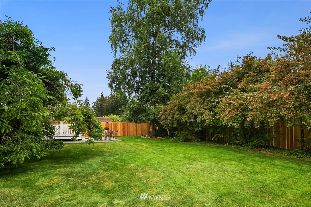 840 Bell Street Edmonds, WA 98020 - Photo 36 of 40 a view of a garden