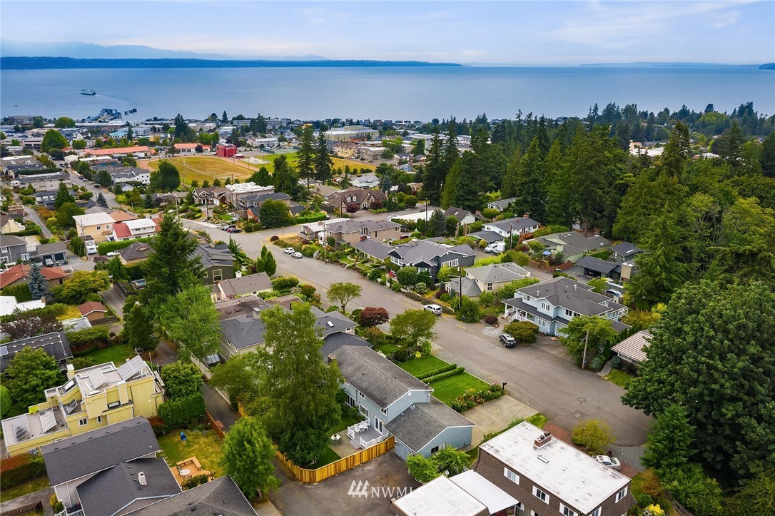 840 Bell Street Edmonds, WA 98020 - Photo 38 of 40 an aerial view of multiple house