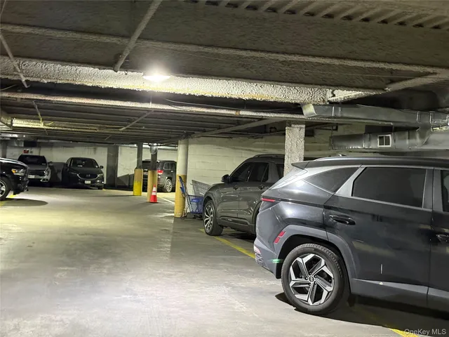 $648,000 | 35-06 Leavitt Street, Unit 3I | Flushing