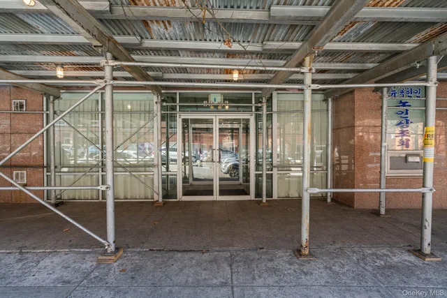 $648,000 | 35-06 Leavitt Street, Unit 3I | Flushing