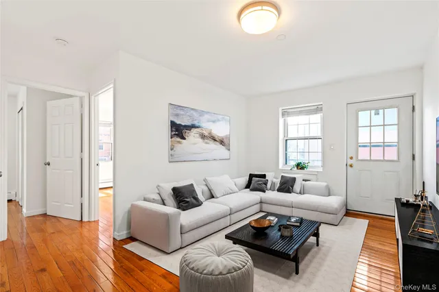 $648,000 | 35-06 Leavitt Street, Unit 3I | Flushing