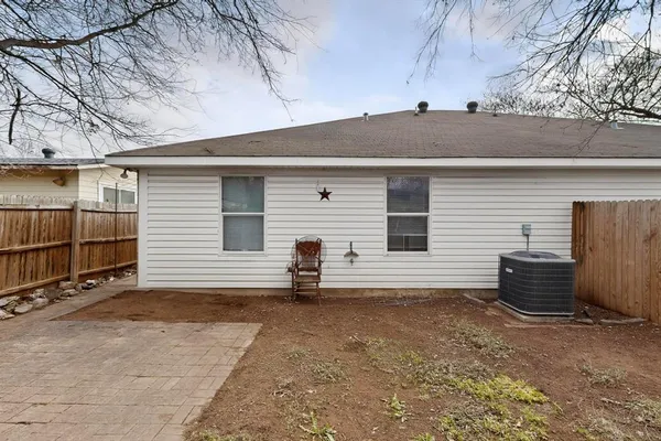 $354,900 | 921 Cody Court, River Oaks, TX 76114