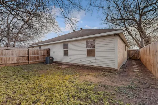 $354,900 | 921 Cody Court, River Oaks, TX 76114