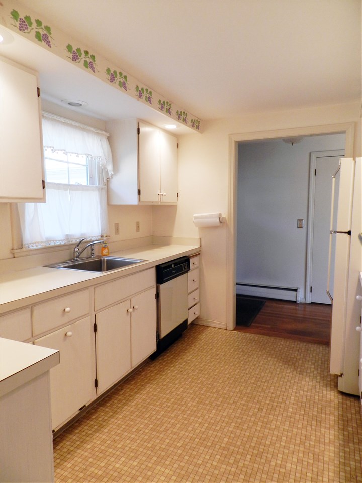 1 Meadowfox Road North Hampton, NH 03862 - Photo 3 of 40