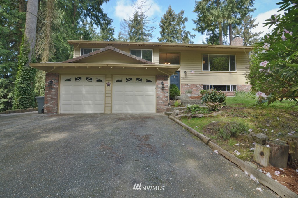 6424 Fisher Road Edmonds, WA 98026 - Photo 1 of 21 Gallery Image 1