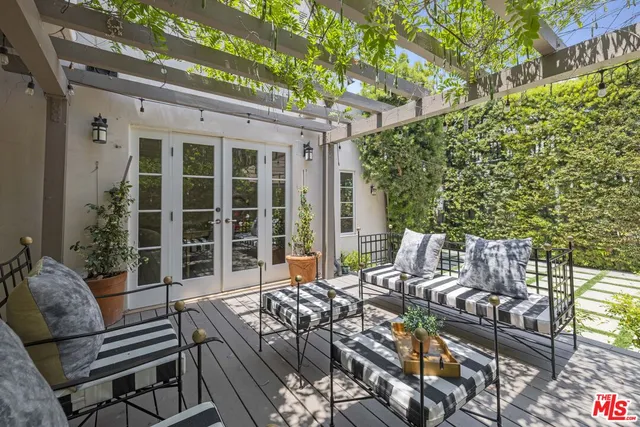 $2,899,900 | 736 South Cloverdale Avenue, Los Angeles, CA 90036