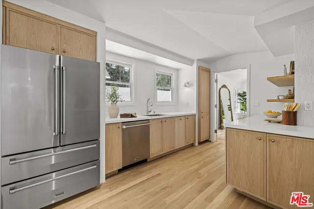 $2,899,900 | 736 South Cloverdale Avenue, Los Angeles, CA 90036