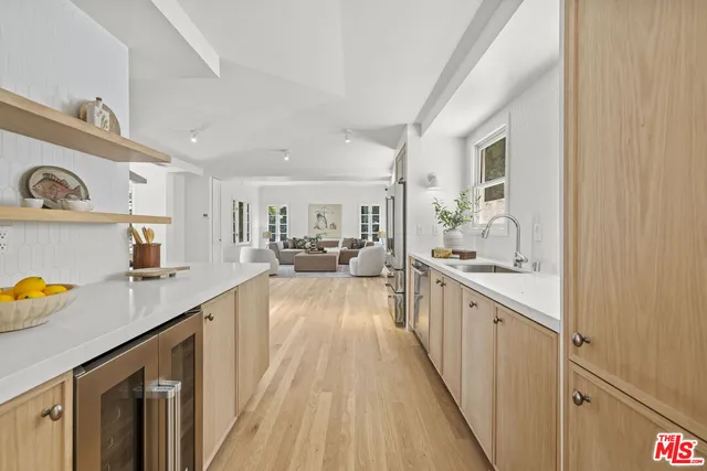 $2,899,900 | 736 South Cloverdale Avenue, Los Angeles, CA 90036