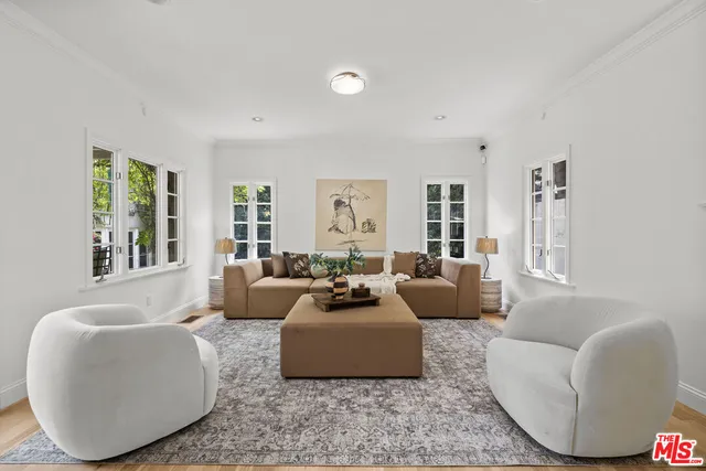 $2,899,900 | 736 South Cloverdale Avenue, Los Angeles, CA 90036