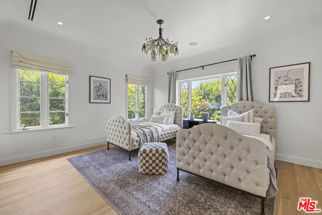 $2,899,900 | 736 South Cloverdale Avenue, Los Angeles, CA 90036