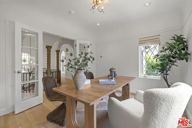 $2,899,900 | 736 South Cloverdale Avenue, Los Angeles, CA 90036