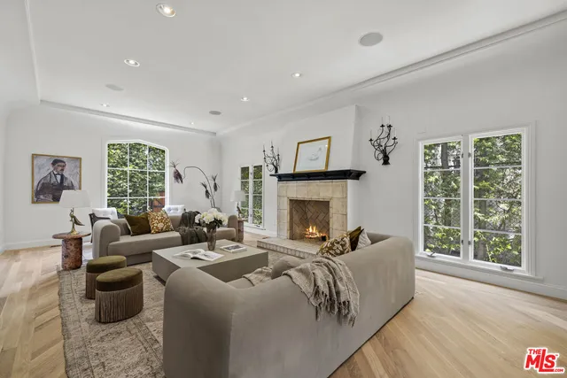 $2,899,900 | 736 South Cloverdale Avenue, Los Angeles, CA 90036