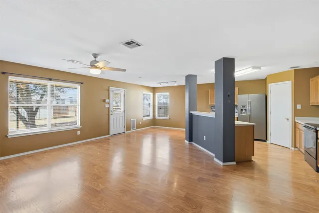 $250,000 | 709 Lavaca Loop, Elgin, TX 78621