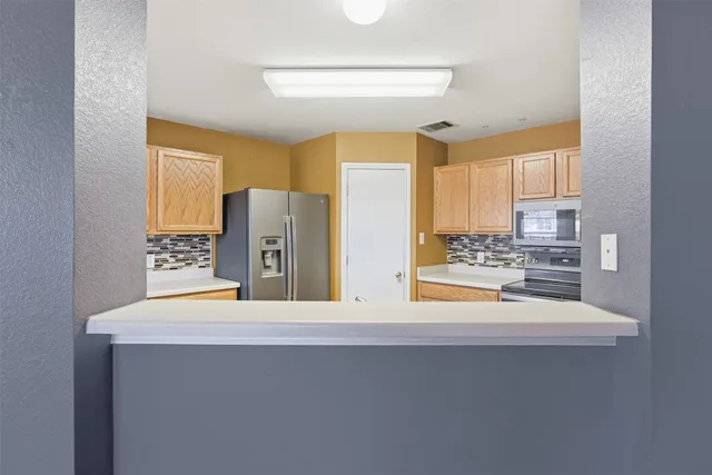 $250,000 | 709 Lavaca Loop, Elgin, TX 78621