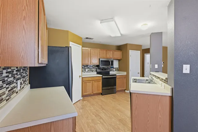 $250,000 | 709 Lavaca Loop, Elgin, TX 78621