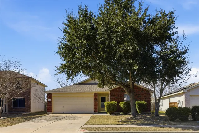 $250,000 | 709 Lavaca Loop, Elgin, TX 78621