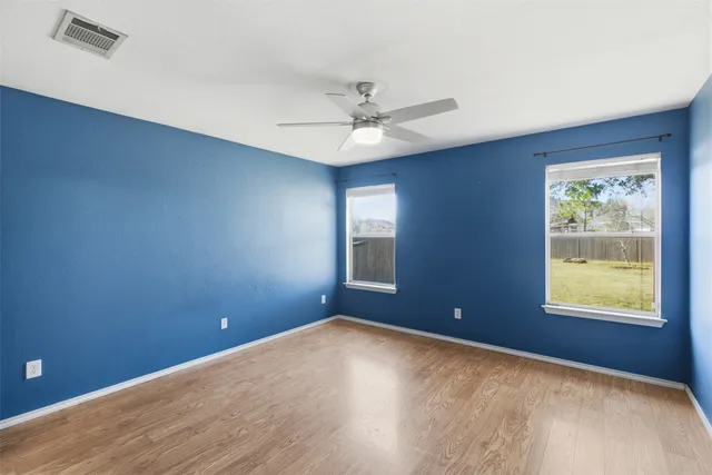 $250,000 | 709 Lavaca Loop, Elgin, TX 78621