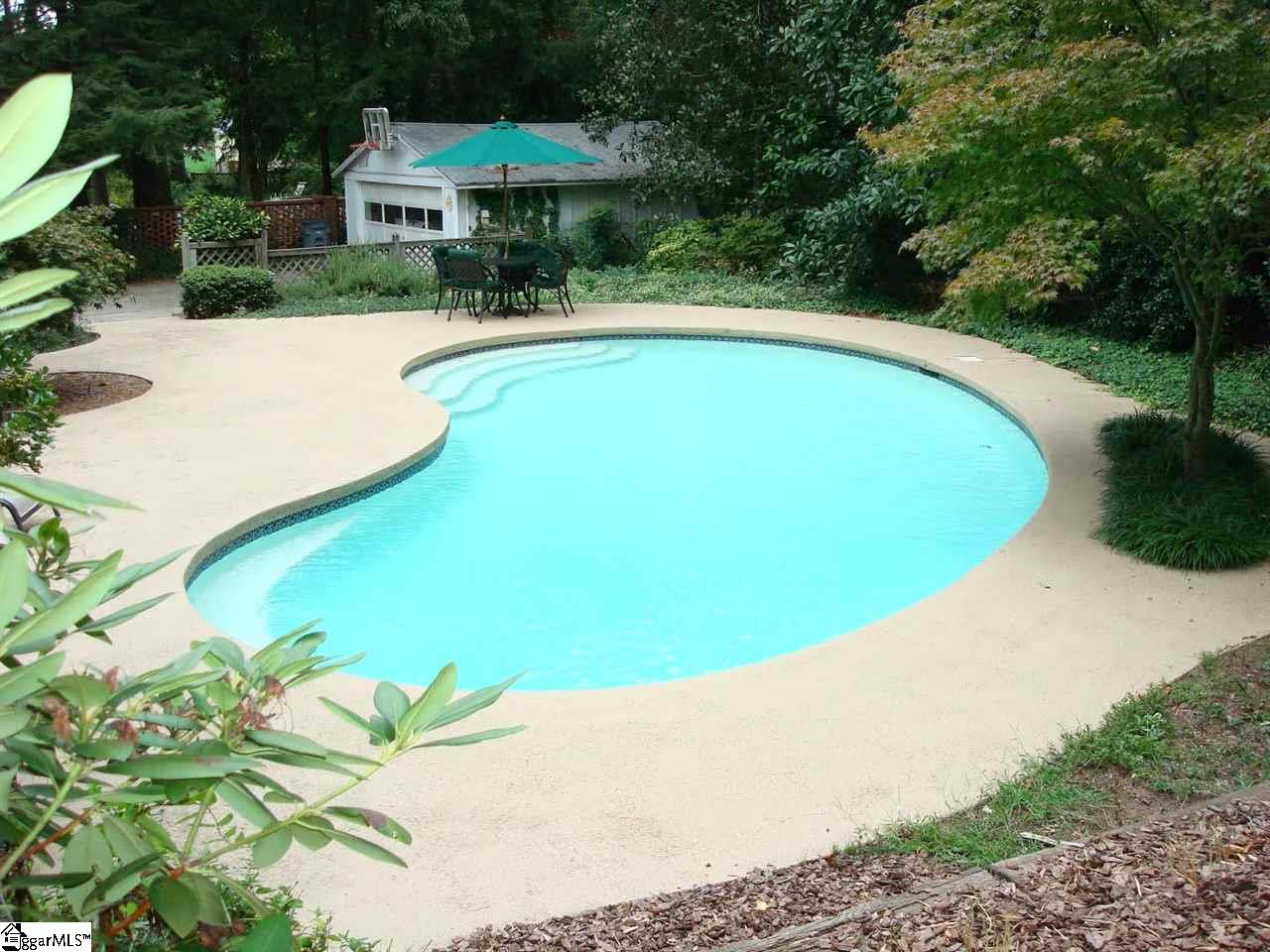 204 Sweetbriar Road Greenville, SC 29615 - Photo 32 of 36 Gallery Image 32