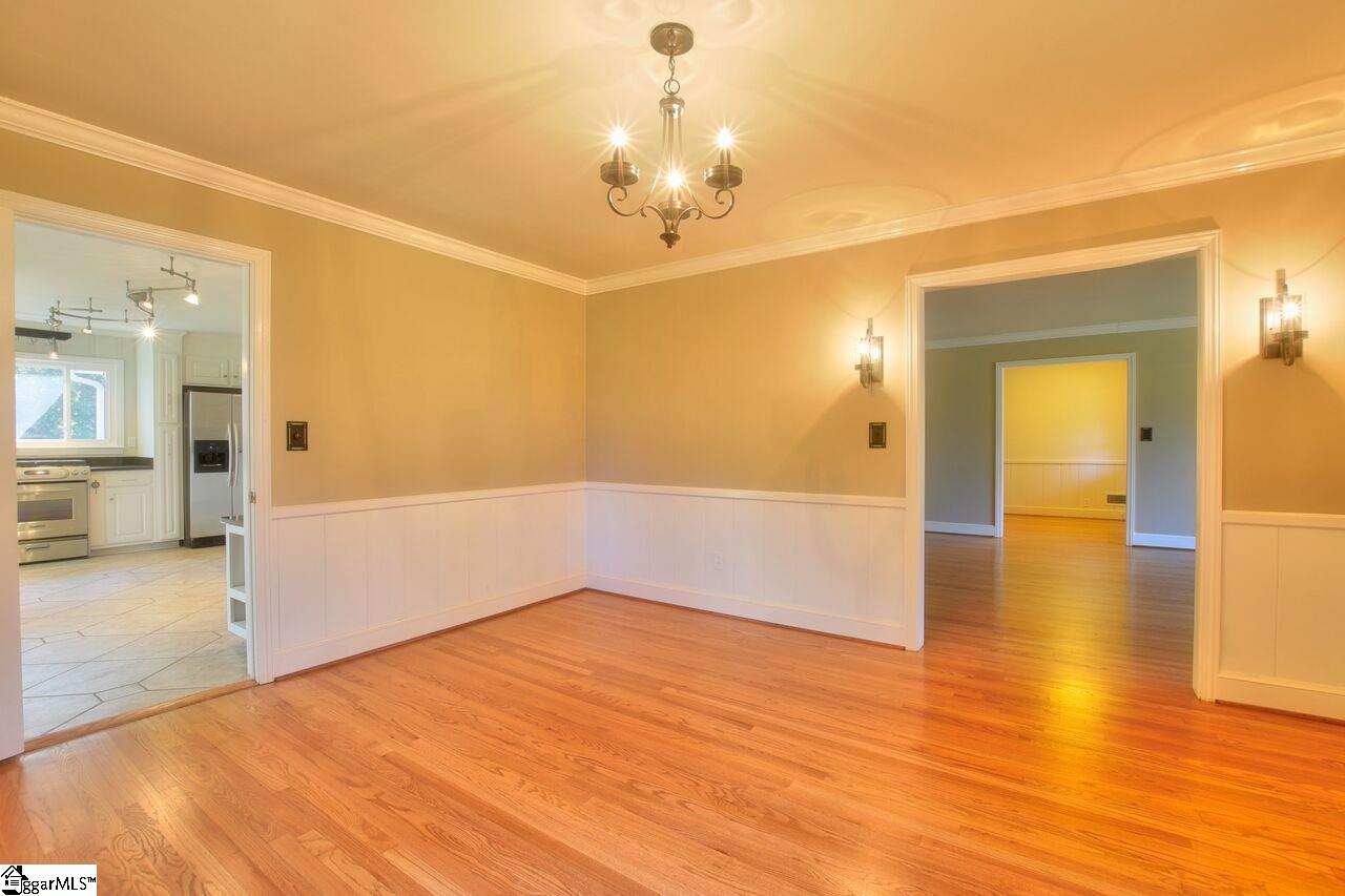 204 Sweetbriar Road Greenville, SC 29615 - Photo 9 of 36 Gallery Image 9