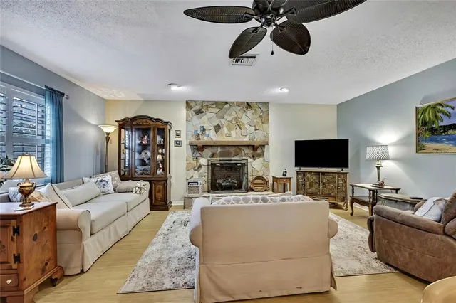 $289,000 | 620 Whitney Avenue, Inverness, FL 34452