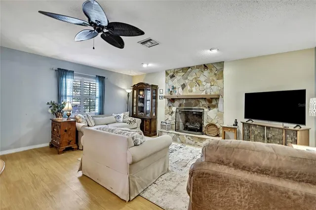 $289,000 | 620 Whitney Avenue, Inverness, FL 34452