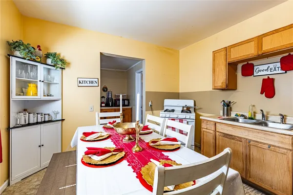 $174,900 | 1123 Portland Avenue, Rochester, NY 14621