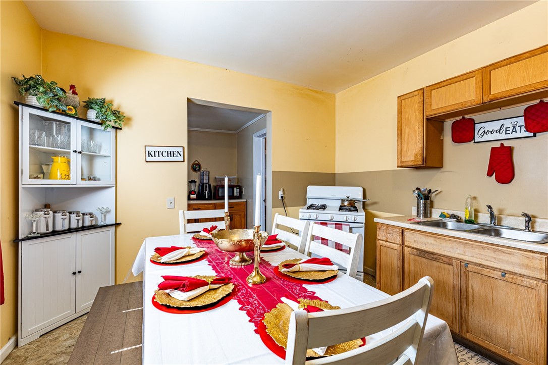 1123 Portland Avenue Rochester, NY 14621 - Photo 5 of 36