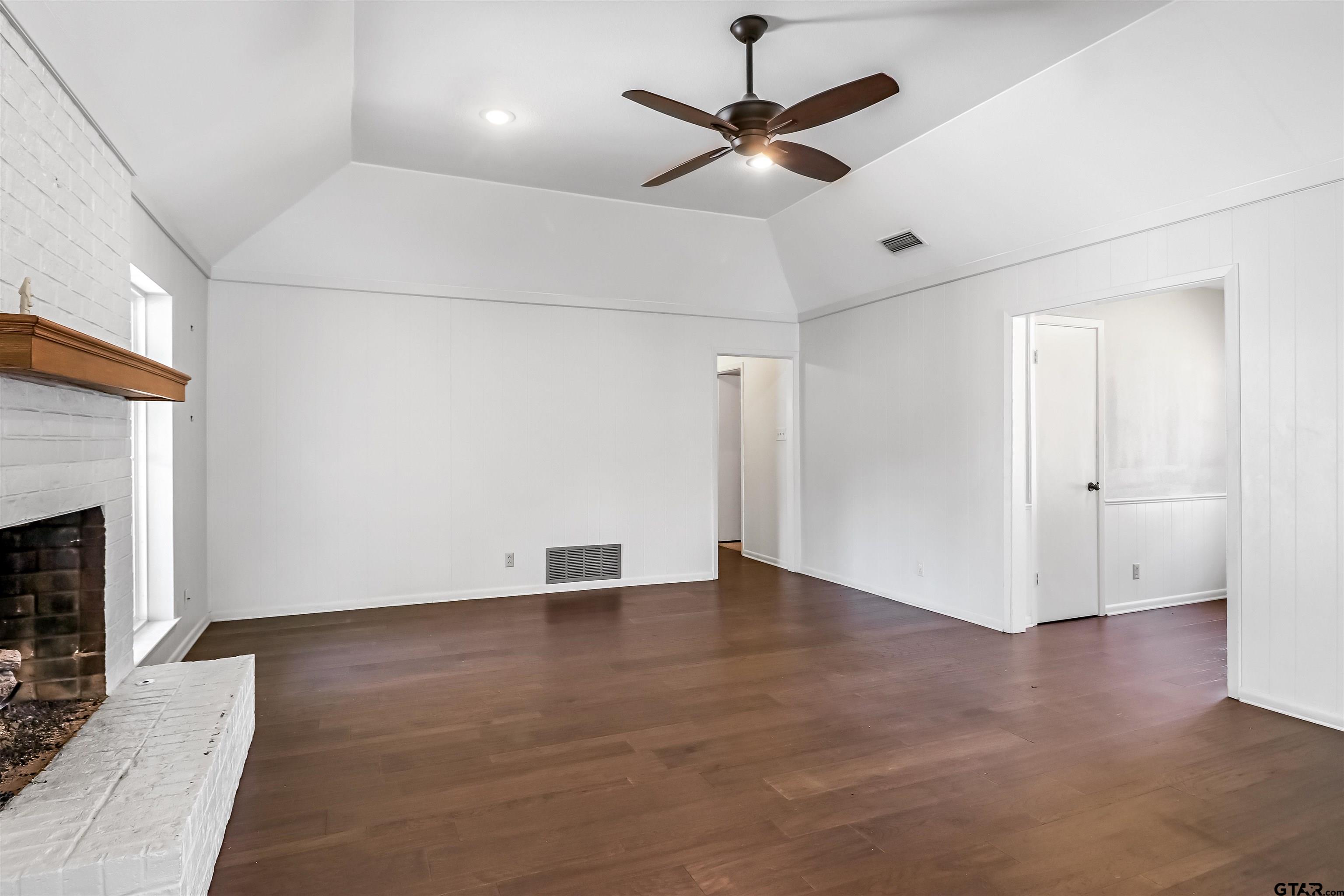 4617 Inverness Drive Tyler, TX 75703 - Photo 4 of 24