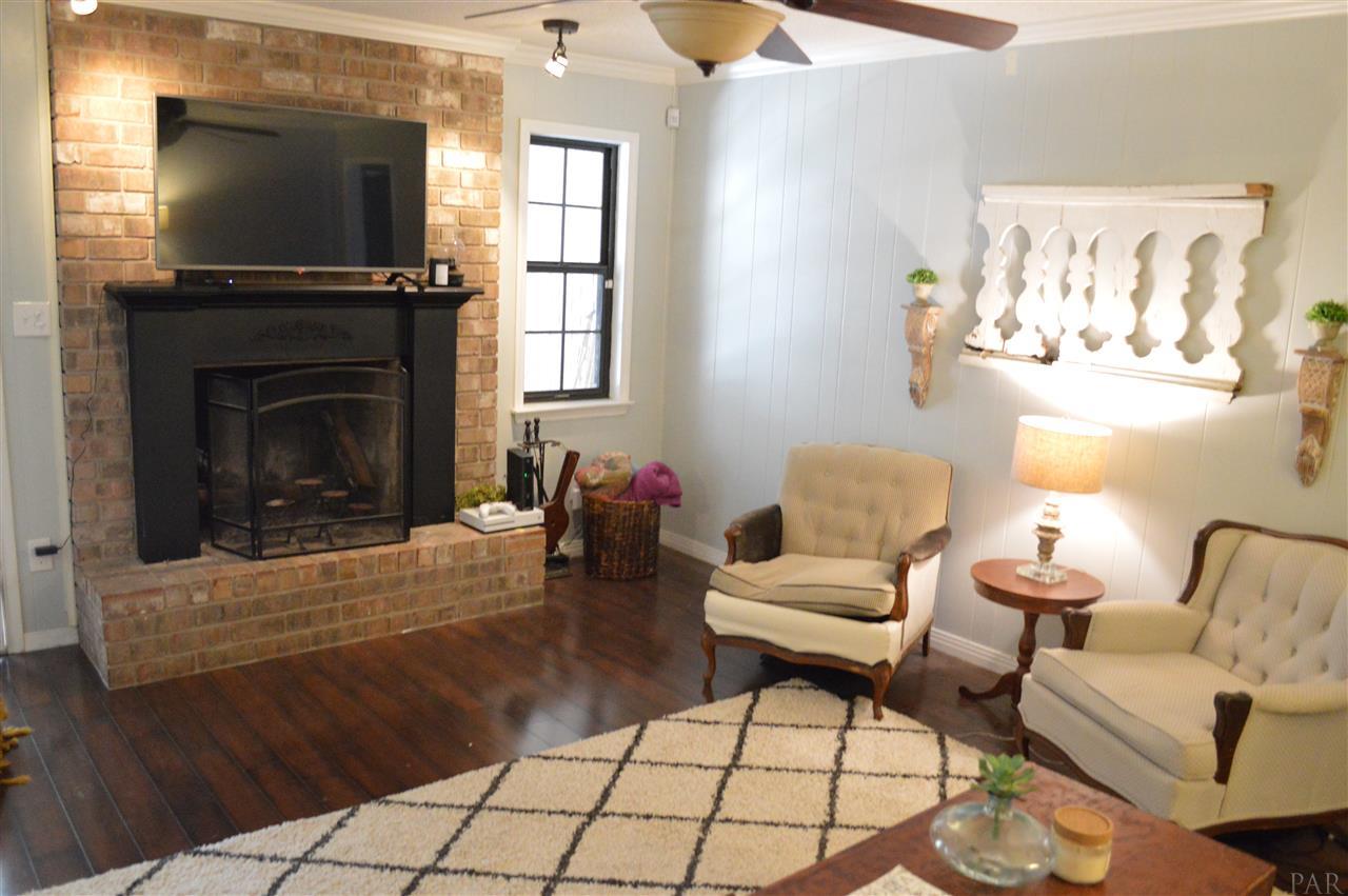4125 April Road Pensacola, FL 32504 - Photo 3 of 47 Take the chill off