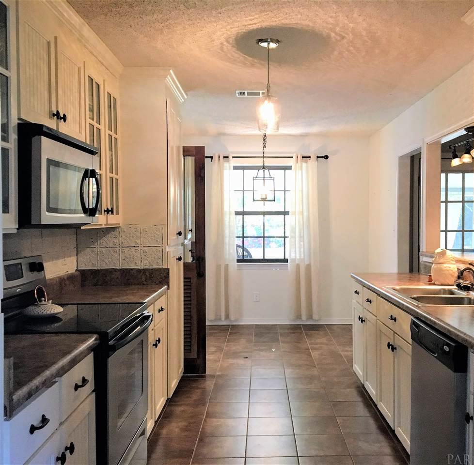 4125 April Road Pensacola, FL 32504 - Photo 9 of 47 Gallery Image 9
