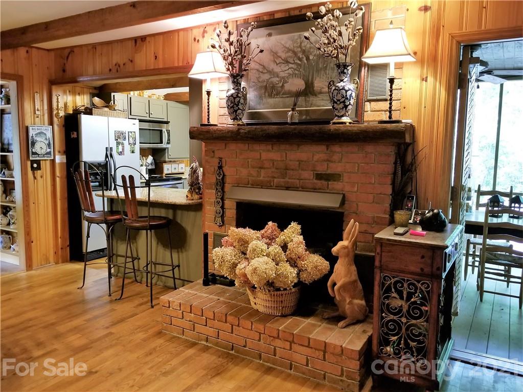 6373 Hemlock Road Newland, NC 28657 - Photo 8 of 22 Gallery Image 8