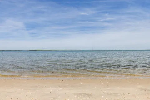 $1,799,000 | 60 Northwest Landing Road, East Hampton, NY 11937