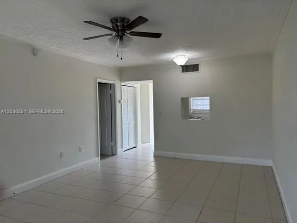 $1,800 | 2815 Northeast 201st Terrace, Unit L220, Aventura, FL 33180