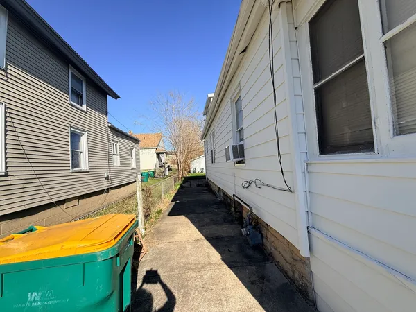 $175,000 | 106 South Joliet Street, Joliet, IL 60436