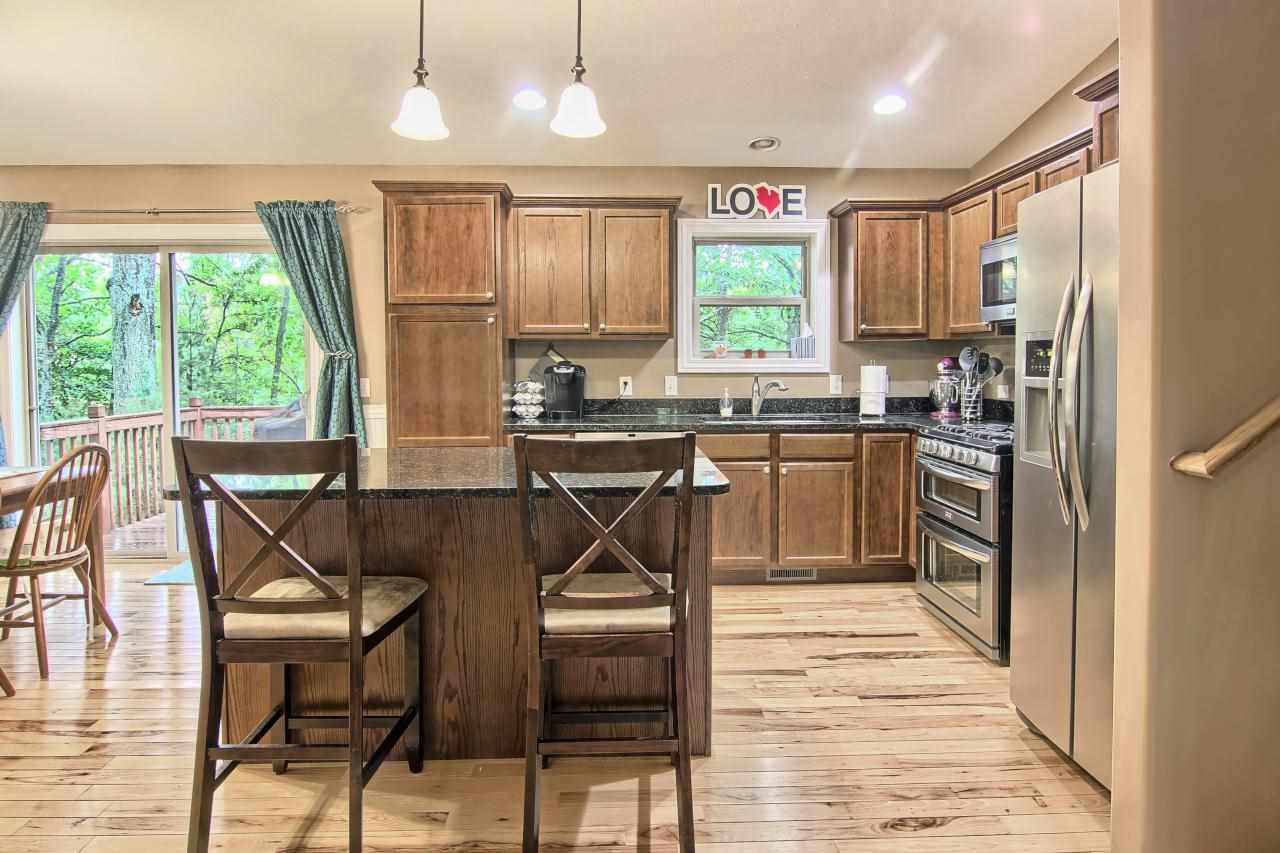 1914 Round Lake Road Interlochen, MI 49643 - Photo 4 of 28 1853638-3.JPG