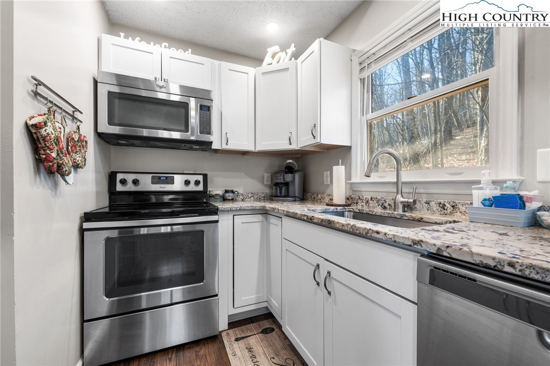 2501 Junaluska Road Boone, NC 28607 - Photo 12 of 38