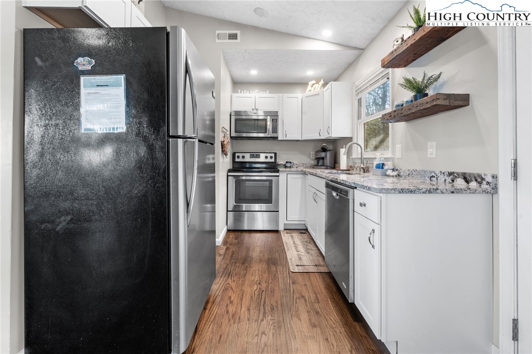 2501 Junaluska Road Boone, NC 28607 - Photo 13 of 38