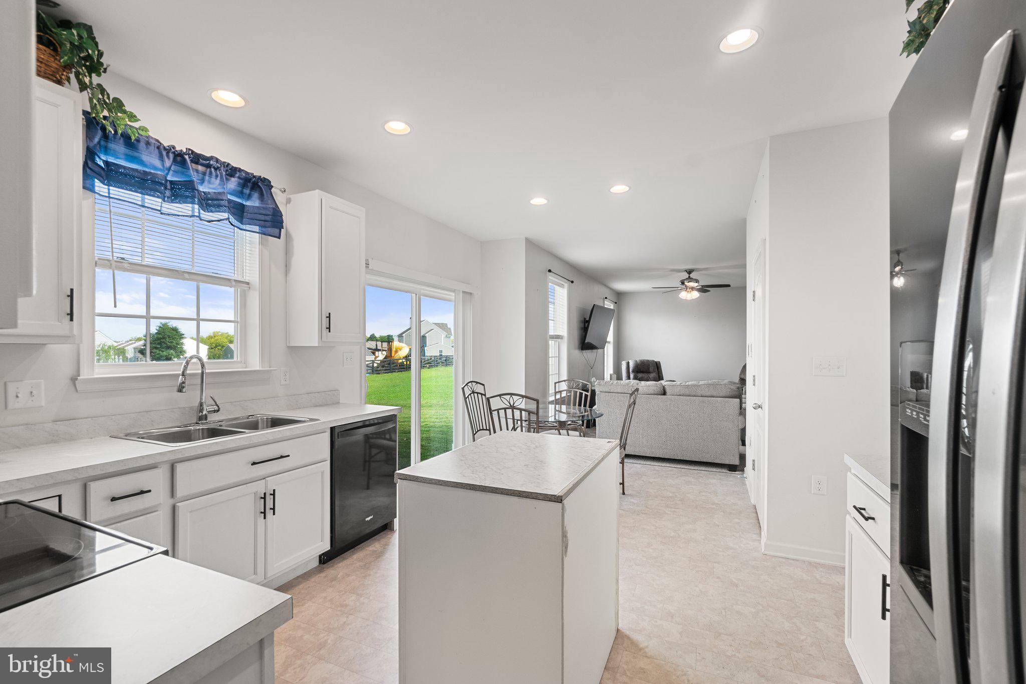 846 Calvert Circle Bunker Hill, WV 25413 - Photo 13 of 43