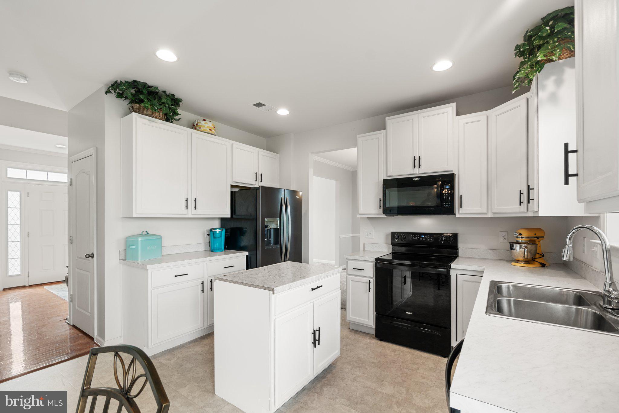 846 Calvert Circle Bunker Hill, WV 25413 - Photo 15 of 43