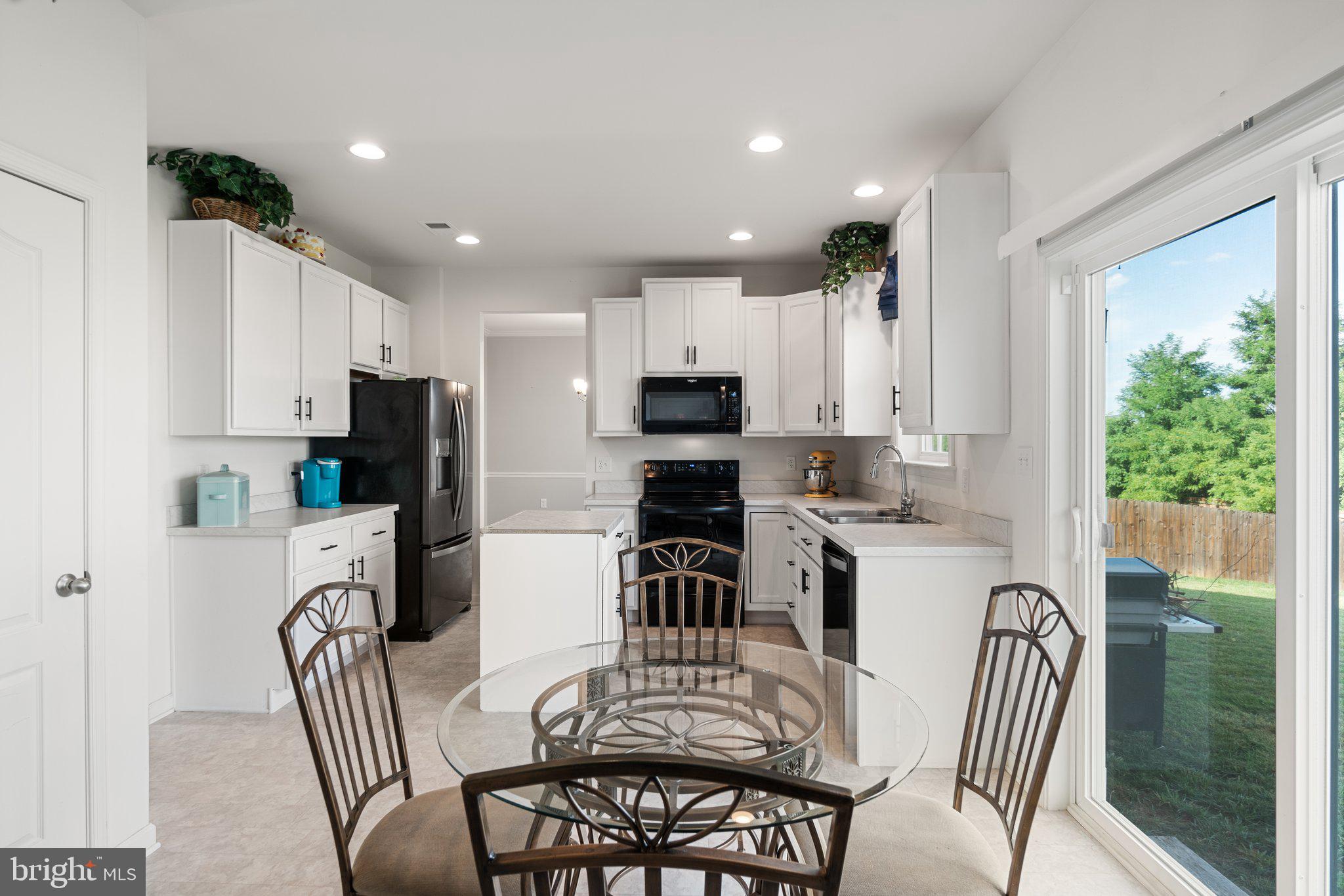 846 Calvert Circle Bunker Hill, WV 25413 - Photo 18 of 43