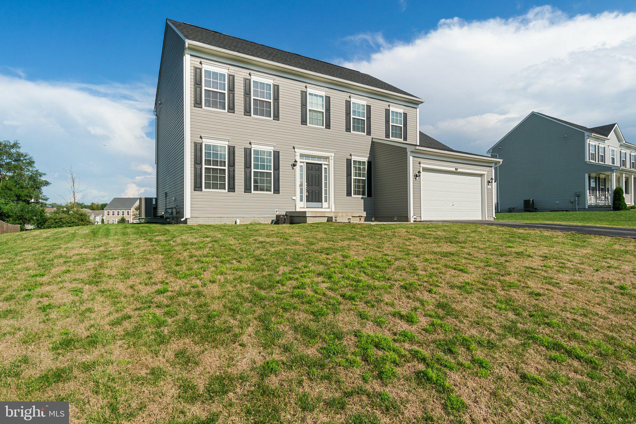 846 Calvert Circle Bunker Hill, WV 25413 - Photo 3 of 43