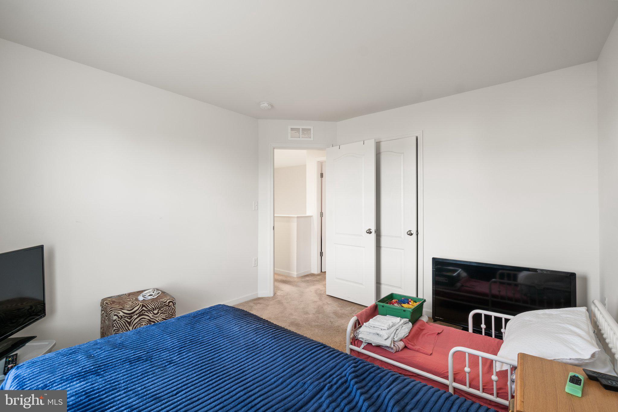 846 Calvert Circle Bunker Hill, WV 25413 - Photo 32 of 43