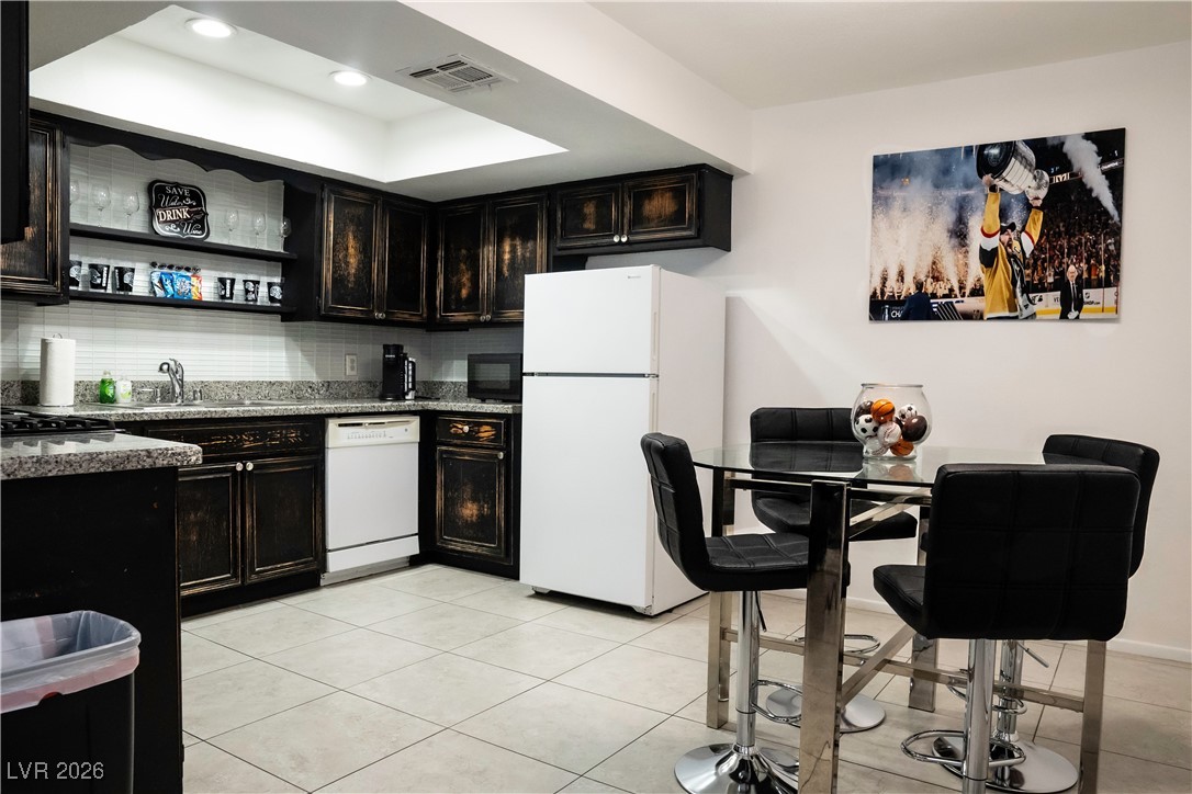 5576 West Rochelle Avenue, Unit 22A Las Vegas, NV 89103 - Photo 2 of 9