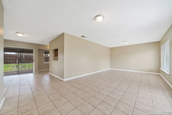$1,195 | 4726 Casa Verde Street, San Antonio, TX 78233