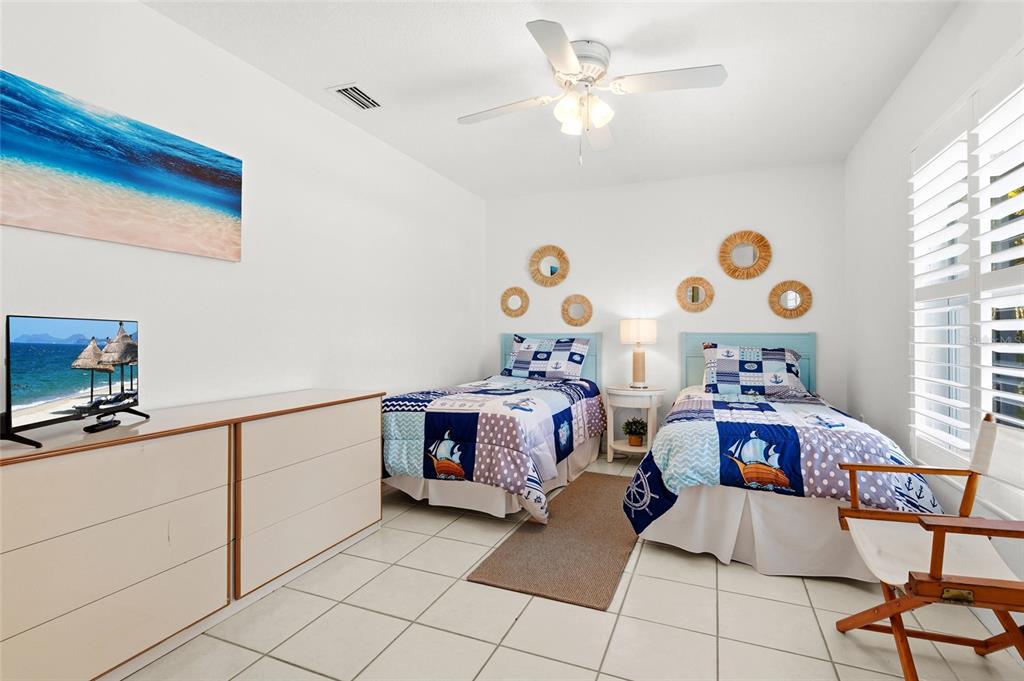 2240 Gentian Road Venice, FL 34293 - Photo 33 of 51